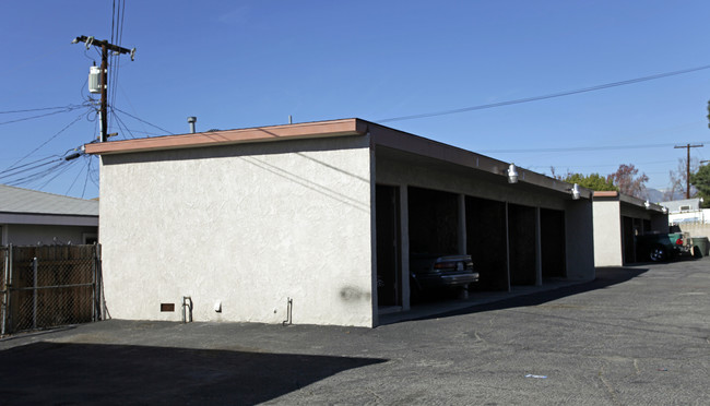 321 N San Antonio Ave in Ontario, CA - Building Photo - Building Photo