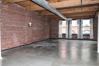 1015 Washington Ave, Unit #401 in St. Louis, MO - Building Photo - Building Photo