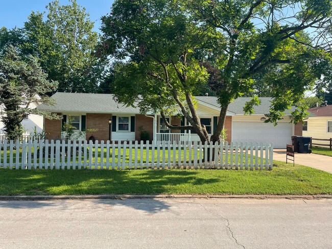 1119 E Edgewood St in Springfield, MO - Building Photo - Building Photo