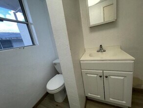 2745 Kapiolani Blvd in Honolulu, HI - Building Photo - Building Photo