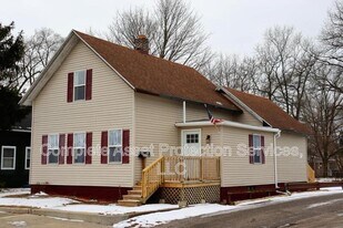 111 Jackson St in Michigan City, IN - Building Photo