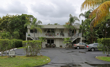 912 NE 17th Ct in Fort Lauderdale, FL - Building Photo - Building Photo