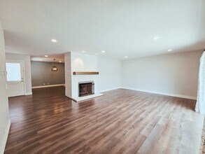9213 El Tango Cir in Fountain Valley, CA - Building Photo - Building Photo