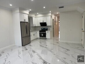 5716 162nd St-Unit -1 in Queens, NY - Building Photo - Building Photo