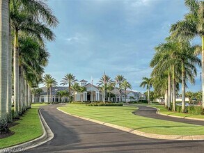 10082 Oakhurst Way in Ft. Myers, FL - Building Photo - Building Photo