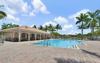 8344 SW 27th St in Miramar, FL - Building Photo - Building Photo