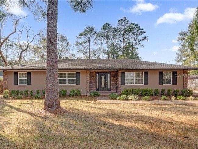 property at 126 SE 41st Ave