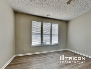 4664 Parkway Cir in Atlanta, GA - Building Photo - Building Photo