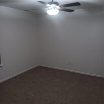 521 Ferguson St in Humble, TX - Building Photo