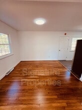 211 Deerfield Dr in Petersburg, VA - Building Photo - Building Photo