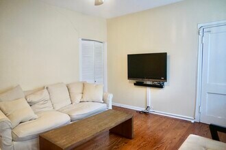 2110 N Seminary Ave in Chicago, IL - Building Photo - Building Photo