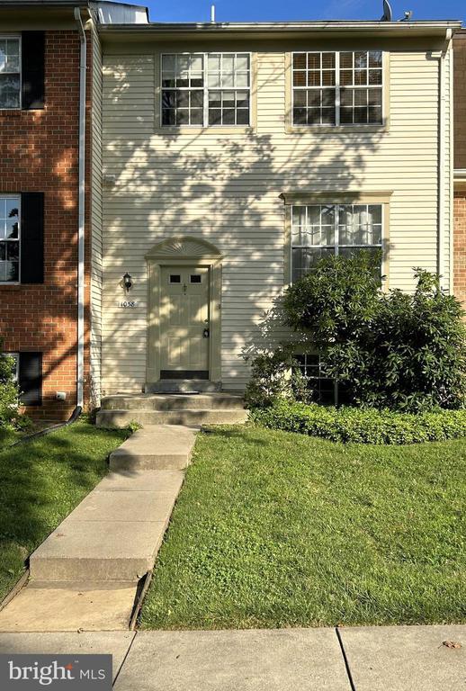 1058 Copperstone Ct