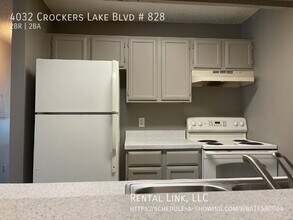 4032 Crockers Lake Blvd in Sarasota, FL - Building Photo - Building Photo