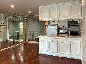 17210 Newhope St in Fountain Valley, CA - Building Photo