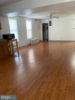 300 E Fort Ave in Baltimore, MD - Building Photo