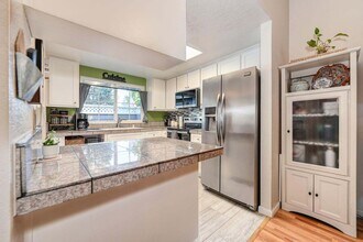 821 Florin Rd in Sacramento, CA - Building Photo - Building Photo