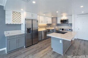 700 Richards St in Honolulu, HI - Building Photo