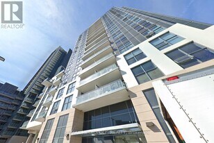 20 Meadowglen Pl in Toronto, ON - Building Photo