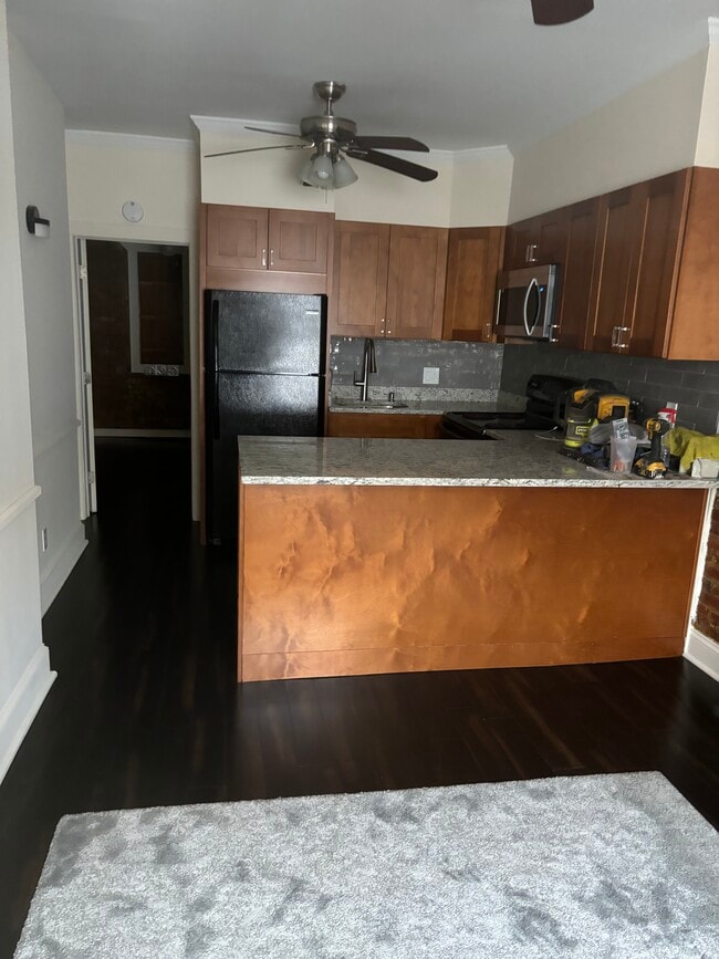 119 E Wishart St, Unit Unit 1 in Philadelphia, PA - Building Photo - Building Photo