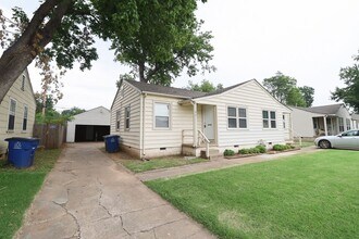 923 E 37th Pl in Tulsa, OK - Foto de edificio - Building Photo
