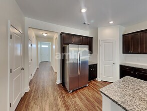 2117 Overlake Cir in Antioch, TN - Building Photo - Building Photo