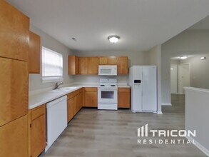 17903 Captiva Way in Noblesville, IN - Building Photo - Building Photo