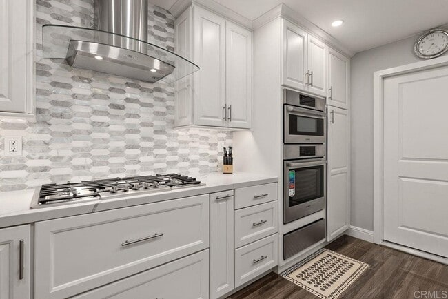 7327 Linden Terrace in Carlsbad, CA - Building Photo - Building Photo