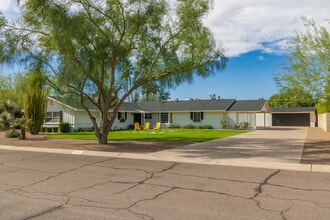 5214 N 43RD PL in Phoenix, AZ - Building Photo - Building Photo