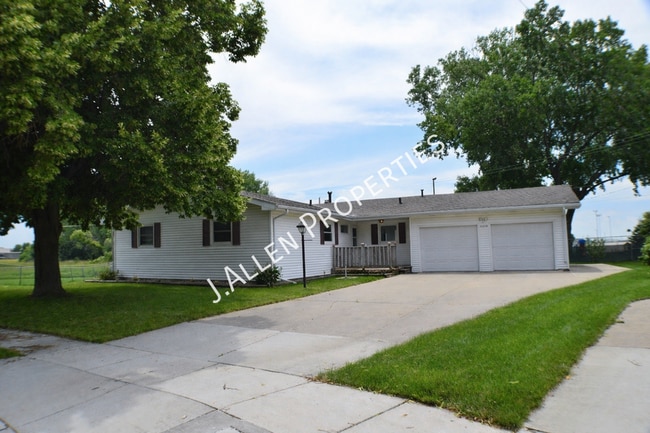 property at 2219 Sunset Ave