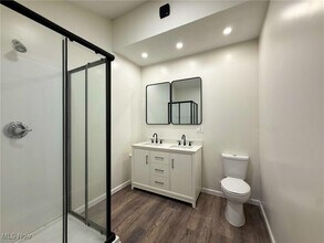 11370 Parkside Ave NE in Alliance, OH - Building Photo - Building Photo