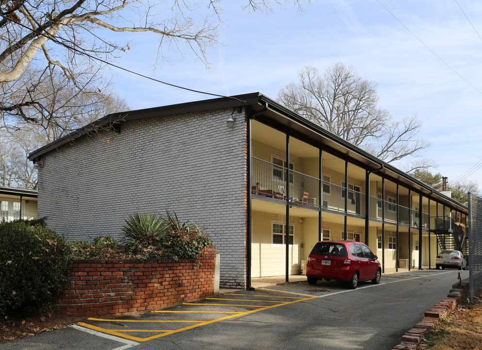 Highland Heights in Atlanta, GA - Building Photo