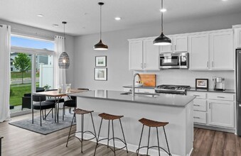 1500 Dogwood Ln in Carver, MN - Building Photo - Building Photo