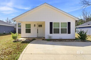 22771 Racine St in Robertsdale, AL - Building Photo