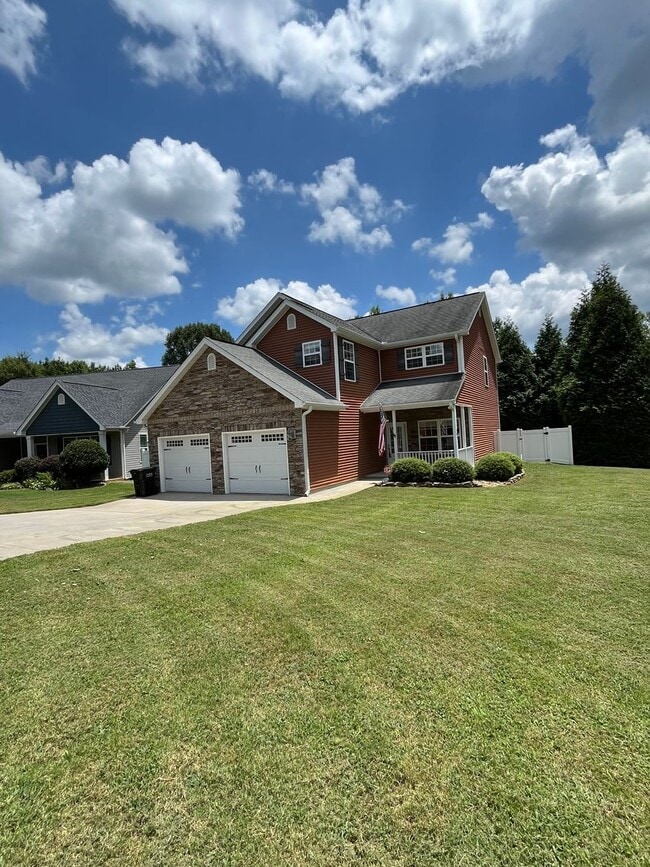 property at 201 Lost Tree Ln