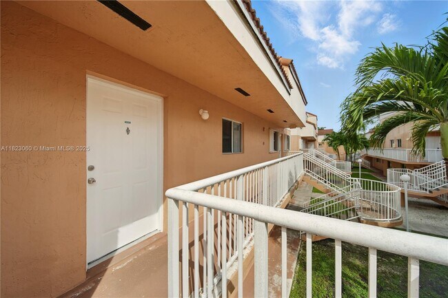 14907 SW 80th St in Miami, FL - Building Photo - Building Photo