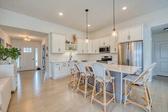 35 Metacomet Rd in West Bridgewater, MA - Building Photo - Building Photo