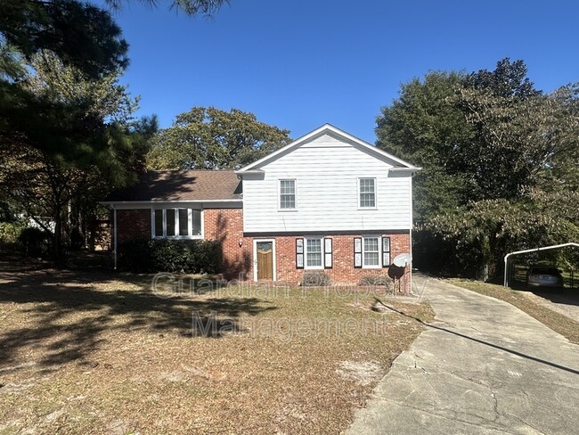 5407 Woodard Ct in Fayetteville, NC - Building Photo - Building Photo