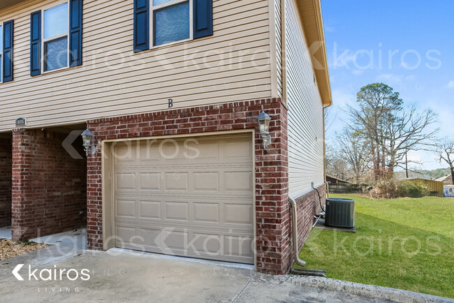 10005 W 20th St in Little Rock, AR - Building Photo - Building Photo