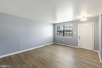 348 Woodlawn Terrace in Collingswood, NJ - Building Photo - Building Photo