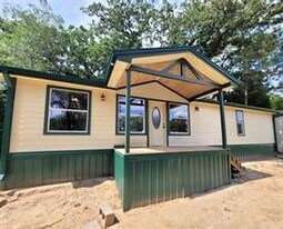 1580 Scroggins Ln in Waller, TX - Building Photo