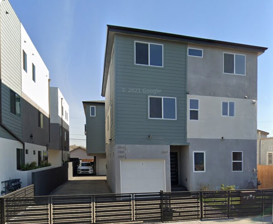 2104 Hauser Blvd in Los Angeles, CA - Building Photo