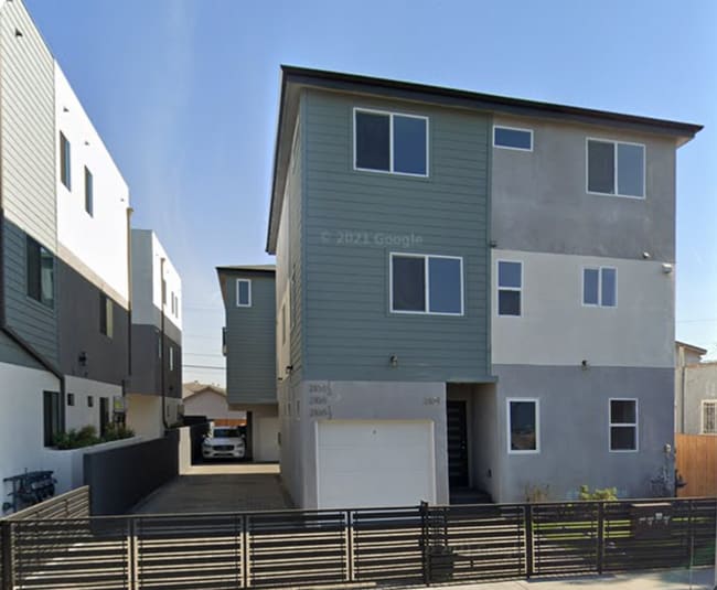 2104 Hauser Blvd