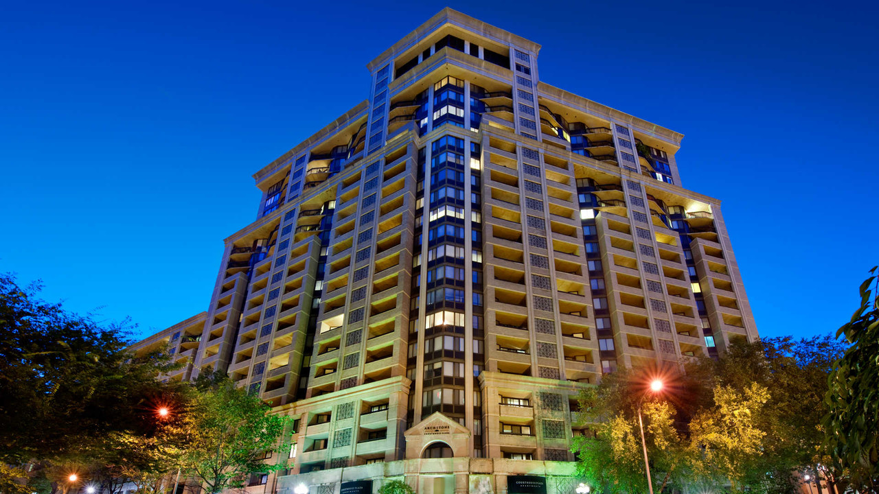 Courthouse Plaza in Arlington, VA - Building Photo