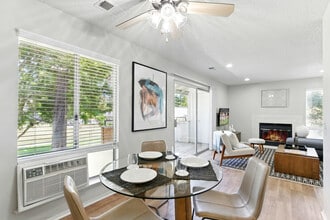 The Grove Luxury Apartments in Petaluma, CA - Foto de edificio - Building Photo