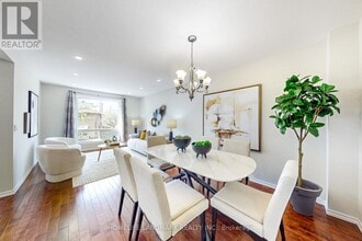 26 Mercer Crescent in Markham, ON - Building Photo - Building Photo