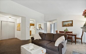 107 Delamere Dr in Princeton, NJ - Building Photo - Building Photo