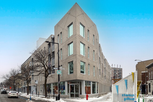 4777 Saint-Denis Rue, Unit 204, Unit 204