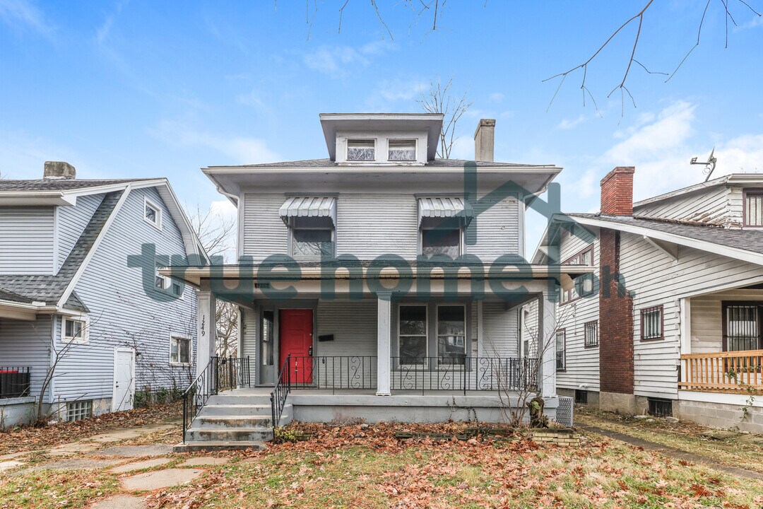 1249 Everett Dr in Dayton, OH - Building Photo