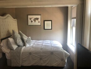 211 Park Dr, Unit 42 in Boston, MA - Building Photo - Building Photo