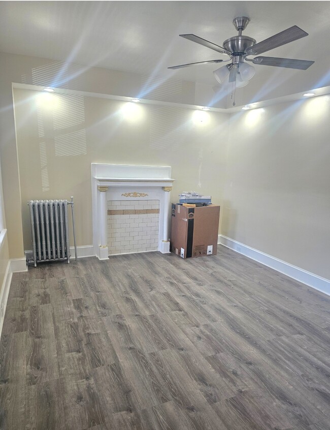 119 S 55th St, Unit 1 in Philadelphia, PA - Building Photo - Building Photo